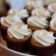 Load image into Gallery viewer, Classic Vanilla Cupcakes
